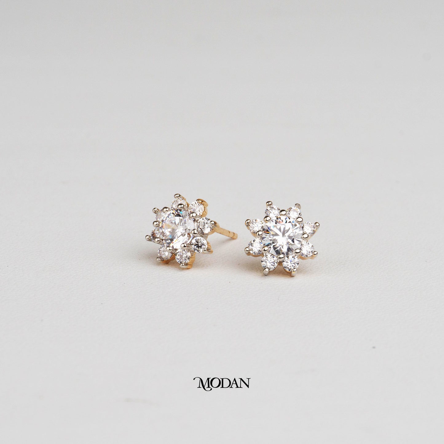(10mm) Sparkling Mini Micro Paved Zirconia Eight Petals Snowflakes Stud Earrings Anting Tusuk Butir Salju Hypoallergenic Gold Plated