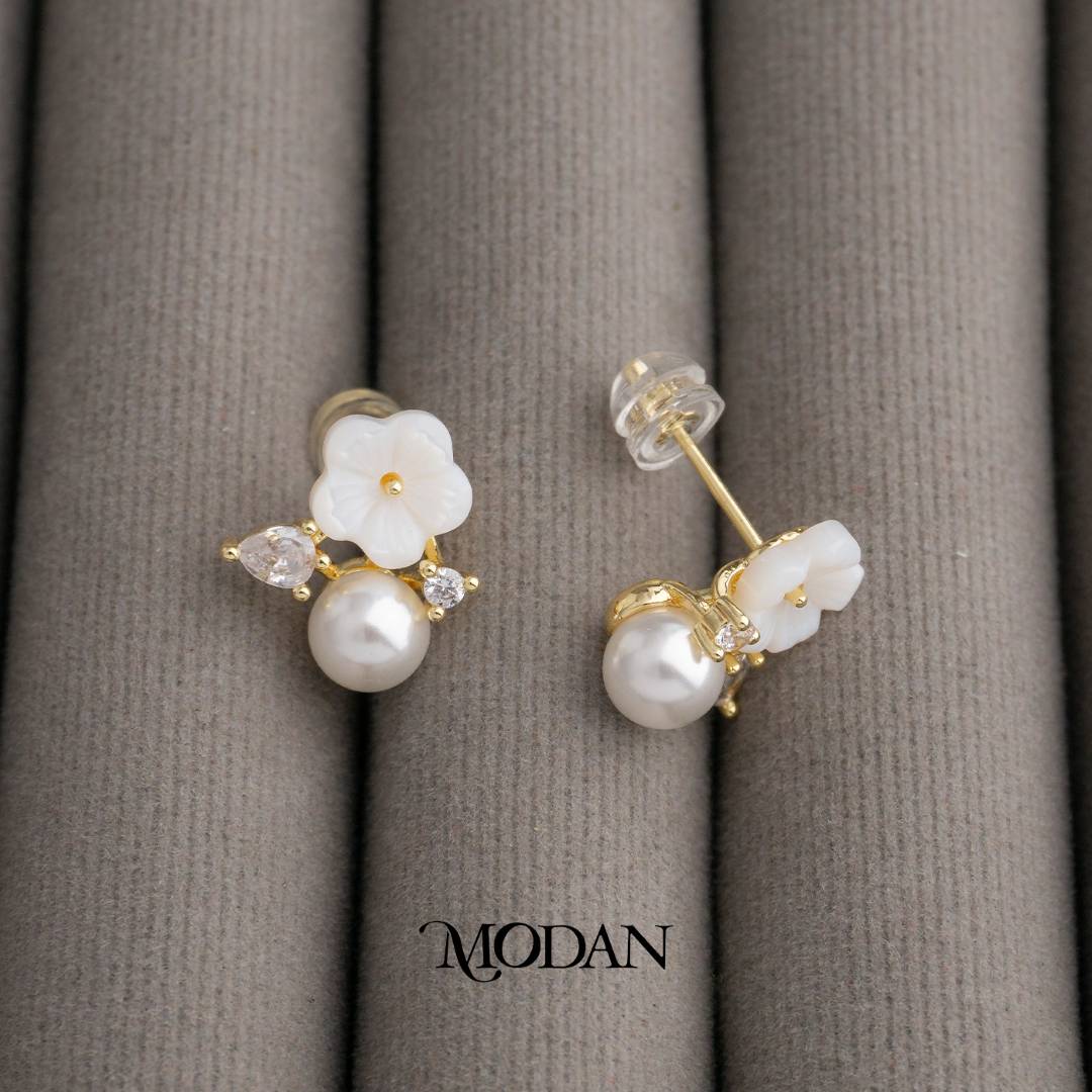 Shell Pearl Acrylic Flower Stud Earrings Anting Tusuk Bunga Mutiara Hypoallergenic Gold Filled