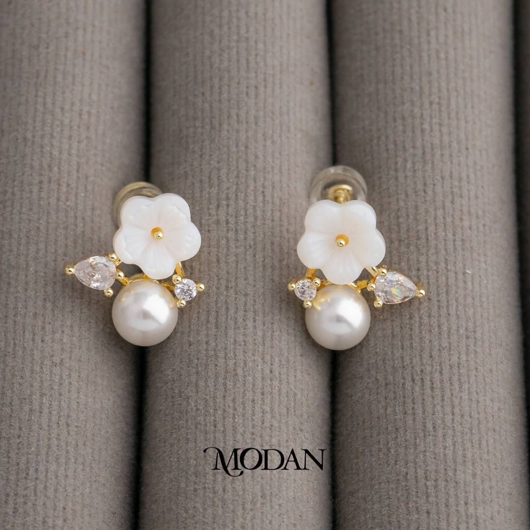 Shell Pearl Acrylic Flower Stud Earrings Anting Tusuk Bunga Mutiara Hypoallergenic Gold Filled