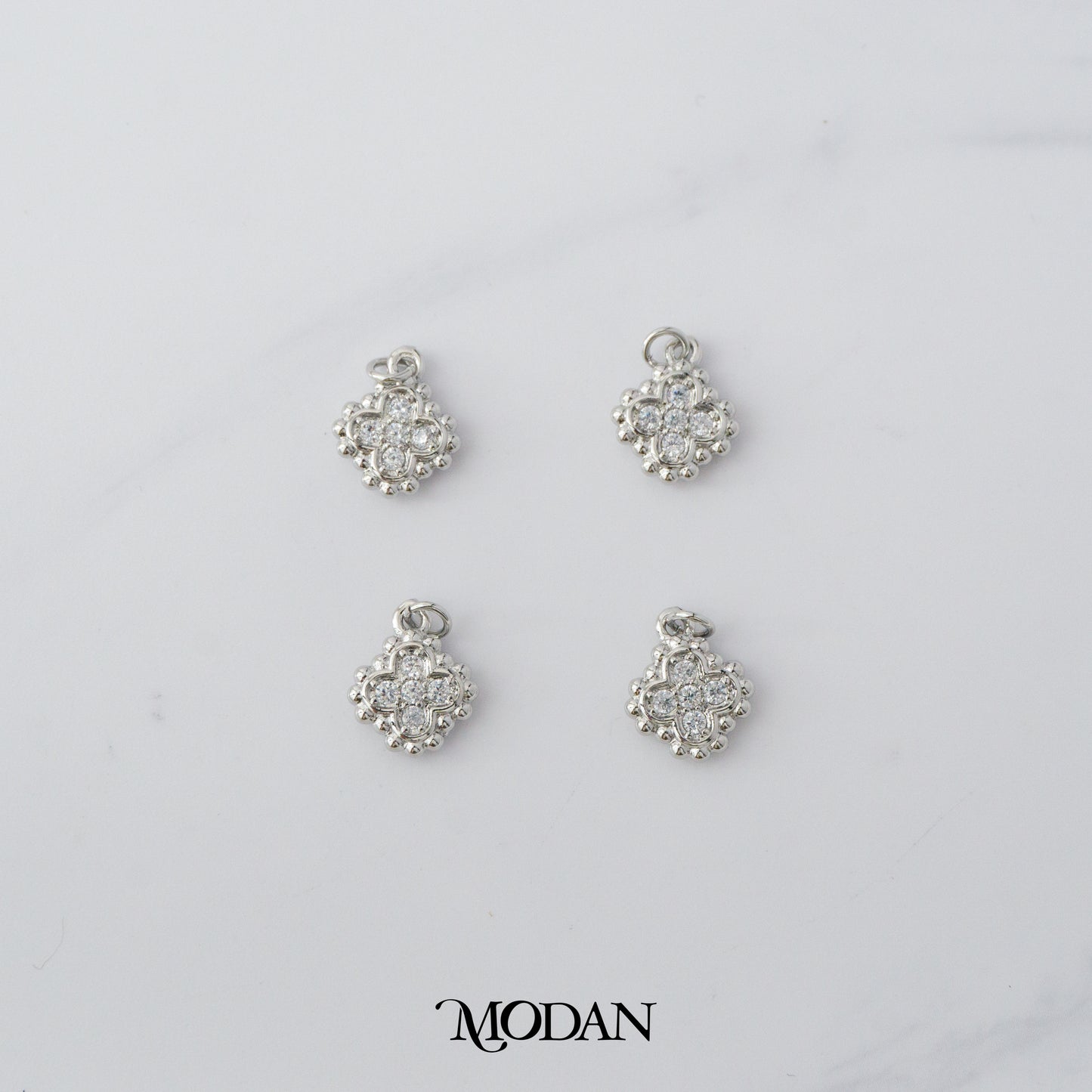 Micro Paved Lucky Clover DIY Charm Liontin Daun Keberuntungan Hypoallergenic Gold Filled