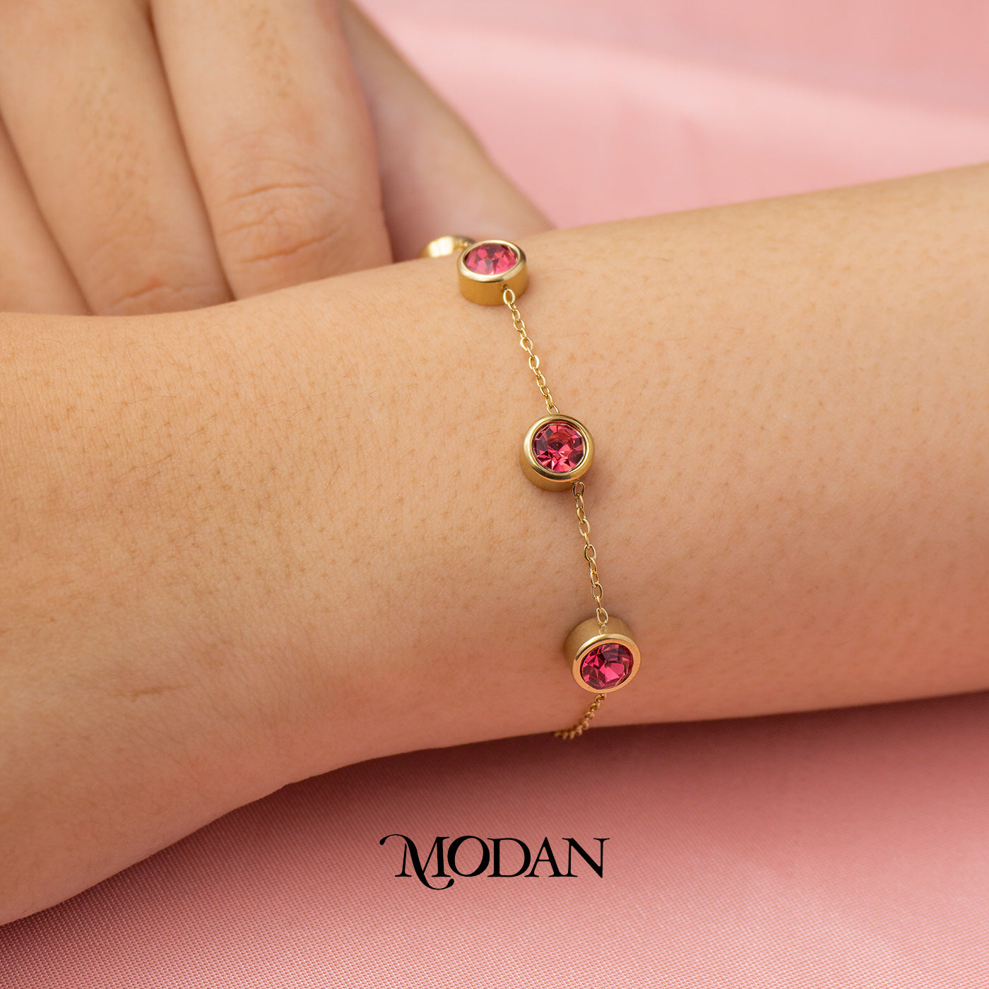 (18cm) Titanium Sparkling Red Bezel Set Dainty Bracelet Gelang Permata Merah Hypoallergenic Stainless Steel
