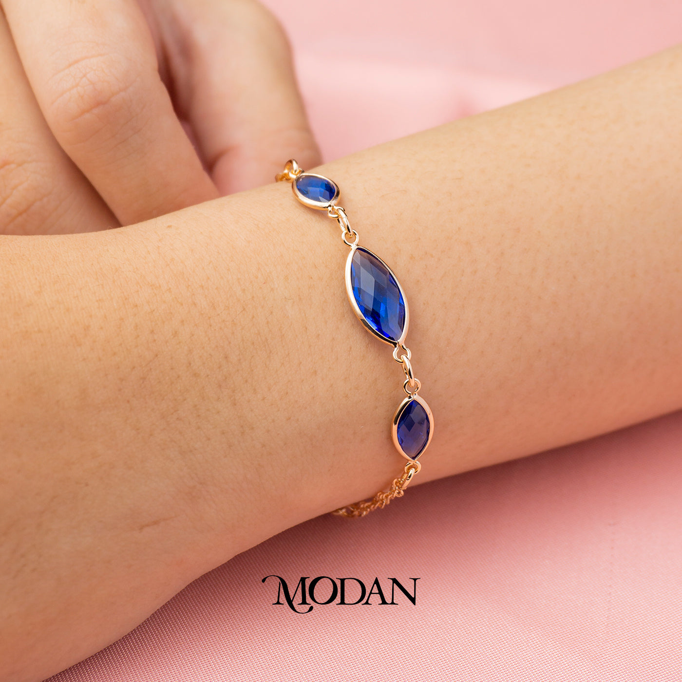 (17cm) Cocktail Blue Ellipse Cut Bracelet Gelang Pesta Biru Hypoallergenic Gold Plated