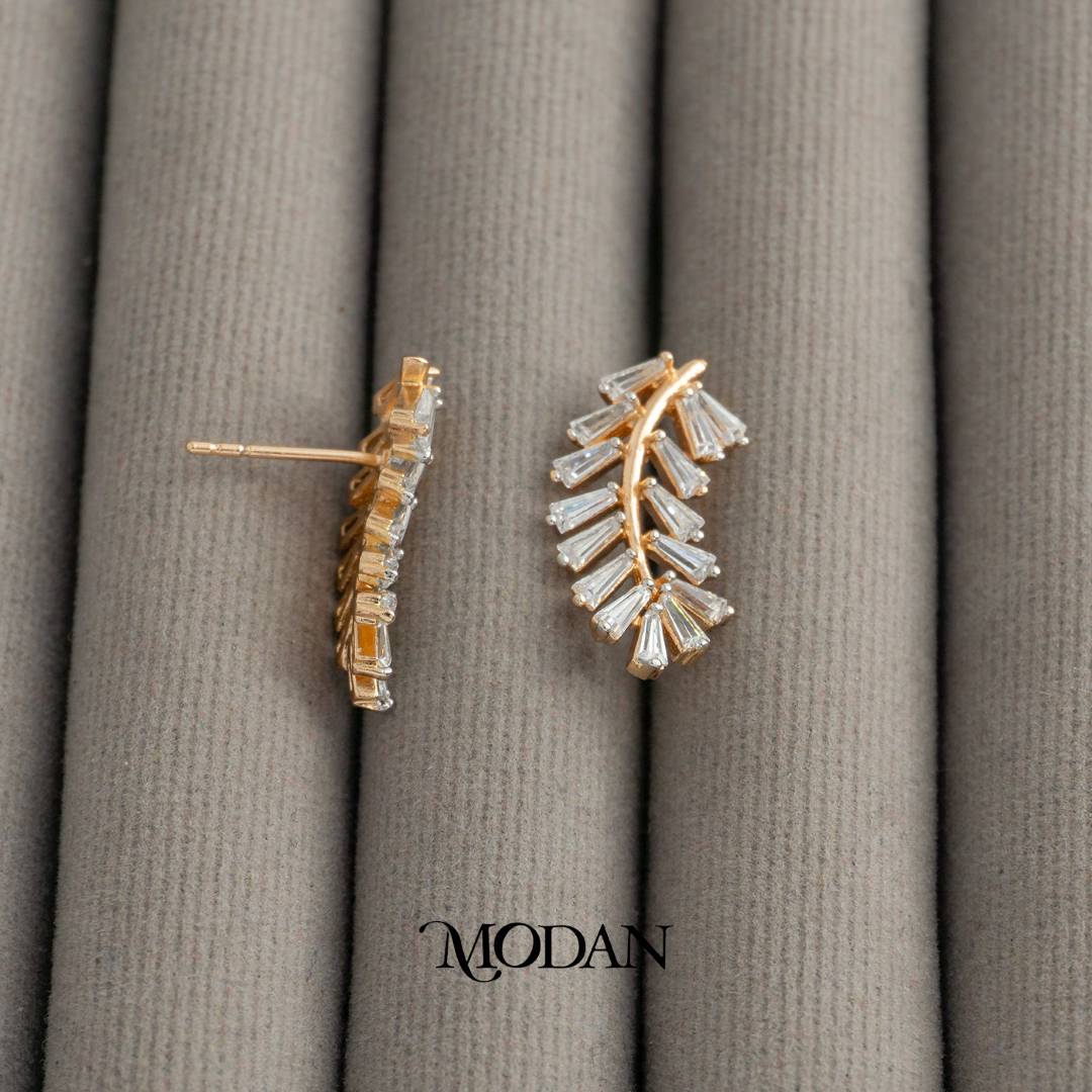 Sparkling Leaf Baguette Stud Earrings Anting Tusuk Daun Pesta Hypoallergenic Gold Plated