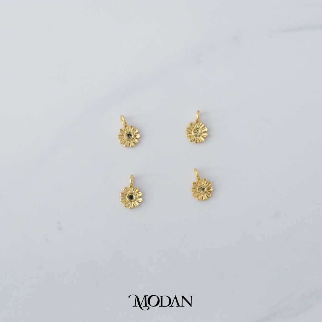 Mini Plain Blooming Daisy Flower Charm DIY Charm Liontin Bunga Daisy Hypoallergenic Gold Filled