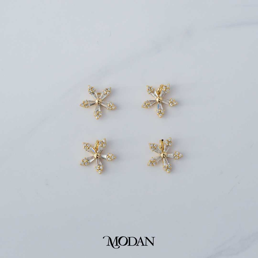 Winter Snowflake DIY Charm Liontin Bunga Salju Musim Dingin Hypoallergenic Gold Plated