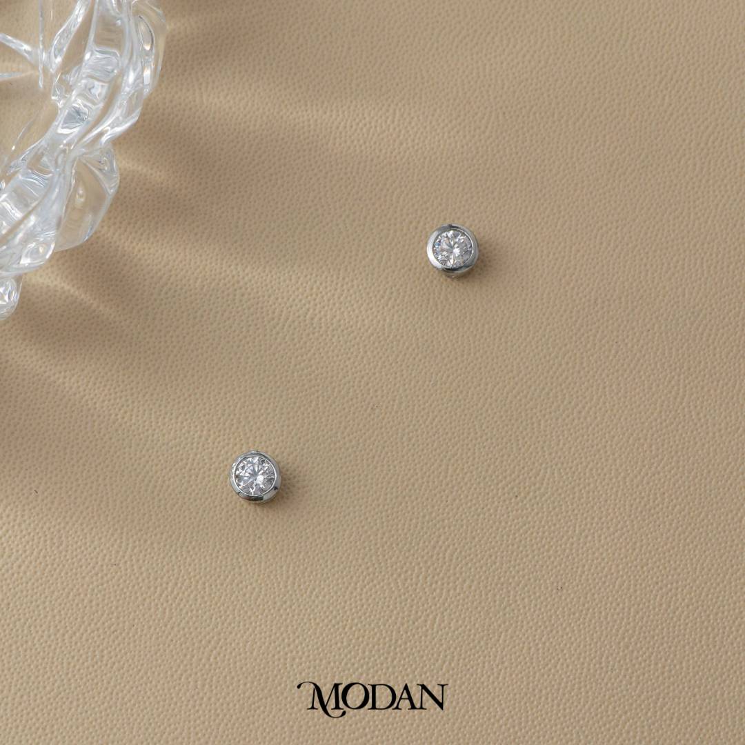 (4mm) Sparkling Moissanite Bezel Stud Earrings Anting Tusuk Bulat Kecil Hypoallergenic Gold Plated