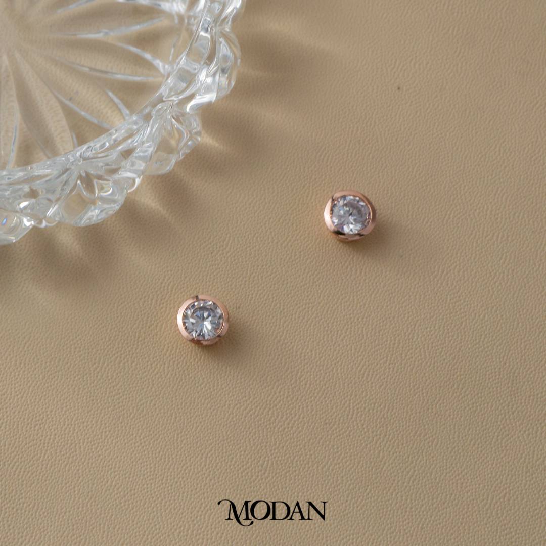 (7mm) Sparkling Moissanite Bezel Stud Earrings Anting Tusuk Bulat Kecil Hypoallergenic Gold Plated