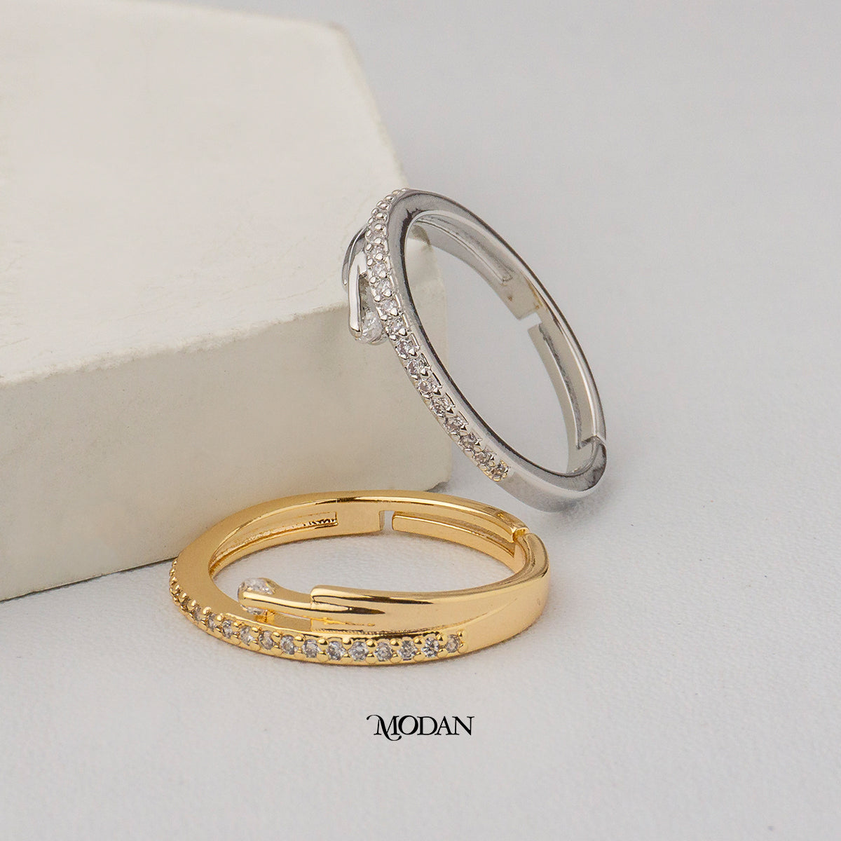 Asymmetric Wrap Line Adjustable Ring Cincin Model Lilit Hypoallergenic Gold Plated