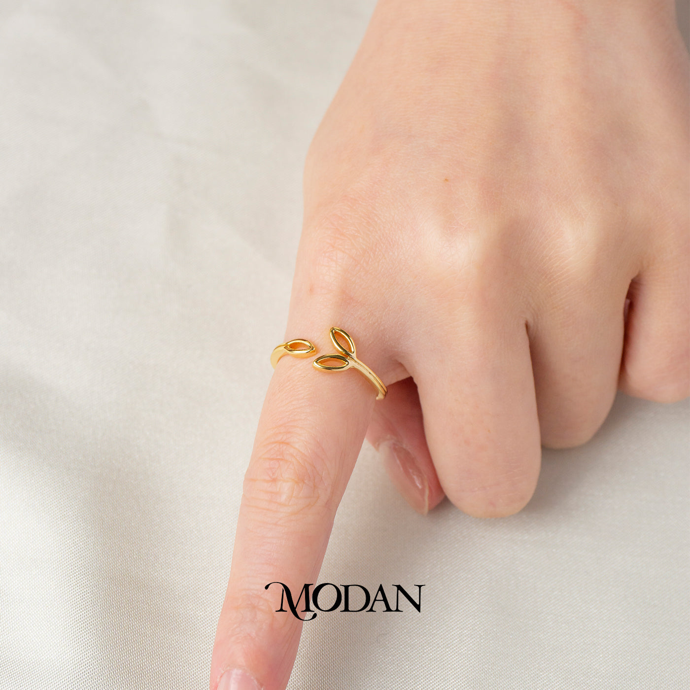 Dainty Minimalist Leaf Adjustable Ring Cincin Daun Simpel Estetik Korea Hypoallergenic Gold Plated