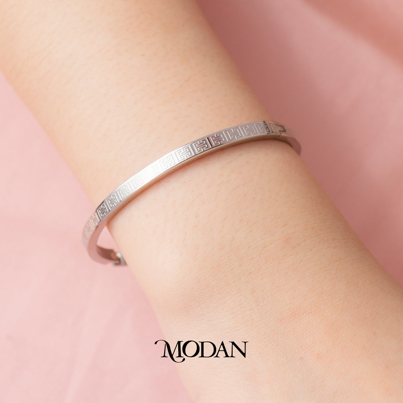 (5.5cm) Titanium Unisex Simple Geometric Silver Roman Numerals Pattern Bangle Bracelet Gelang Kaku Hypoallergenic Stainless Steel