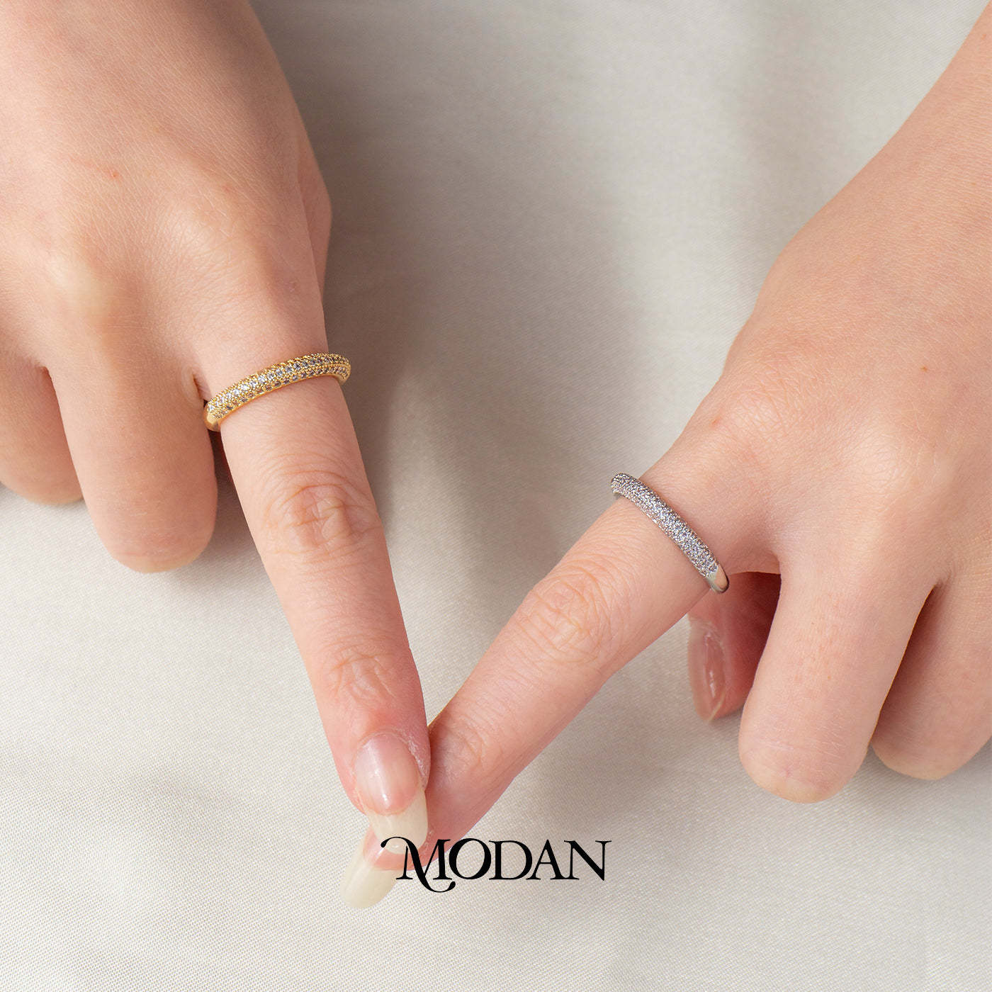 Sparkling Triple Row Pave Adjustable Ring Cincin Permata Tiga Baris Mewah Hypoallergenic Gold Plated