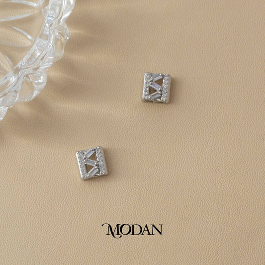 (9mm) Sparkling Baguette Zig Zag Stud Earrings Anting Tusuk Pesta Hypoallergenic Gold Plated