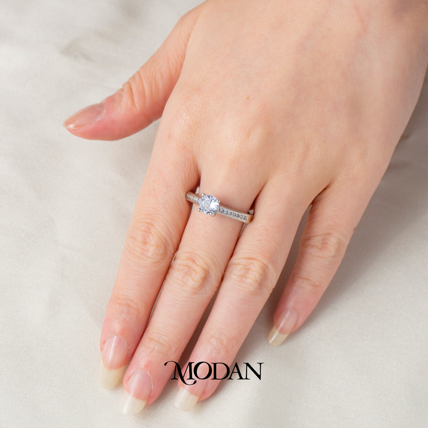 Classic 4 Prong Accent Open Ring Cincin Solitaire Pesta 4 Prong Hypoallergenic Gold Plated