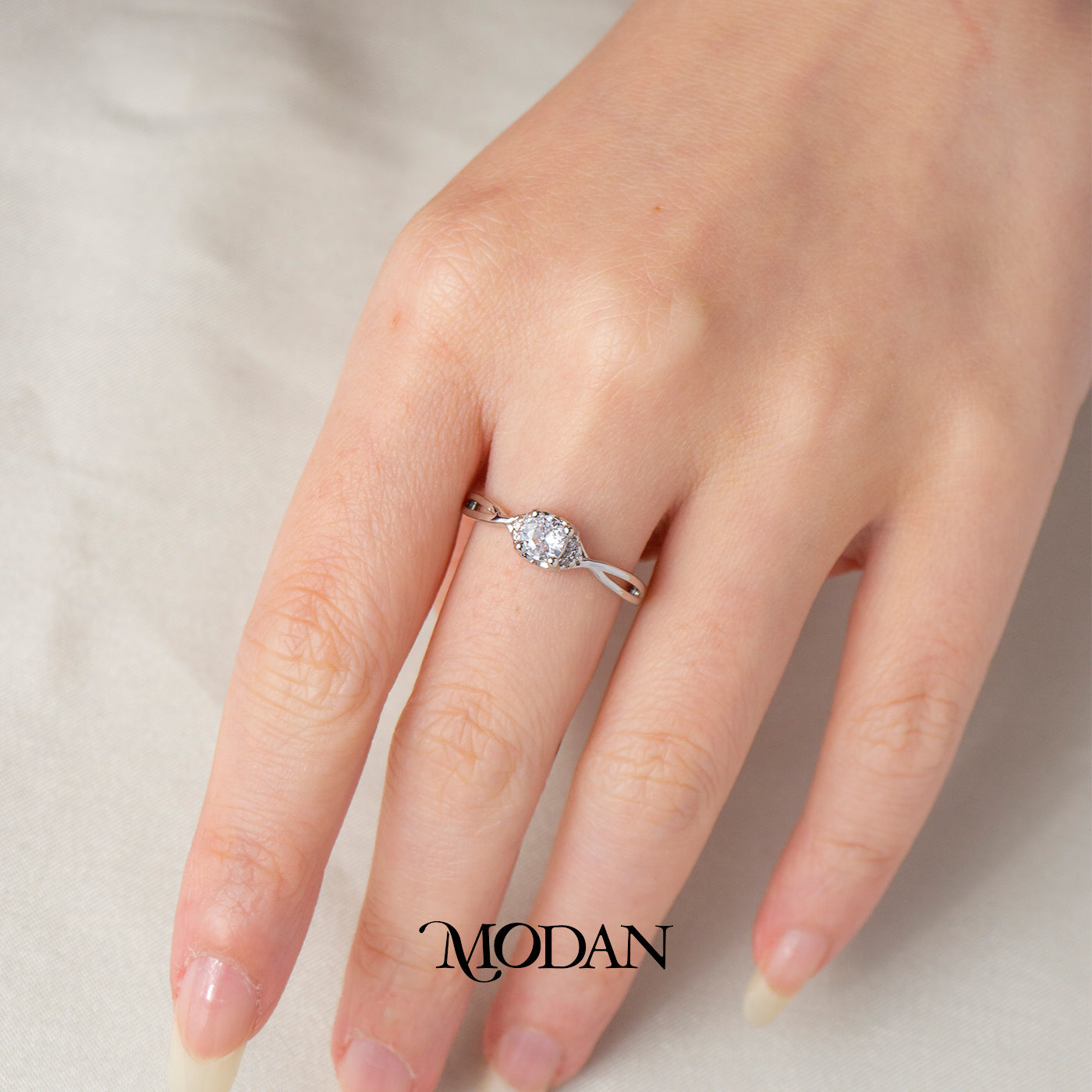 Dainty Twisted Accent Open Ring Cincin Solitaire Pesta Ramping Mata Satu Hypoallergenic Gold Plated