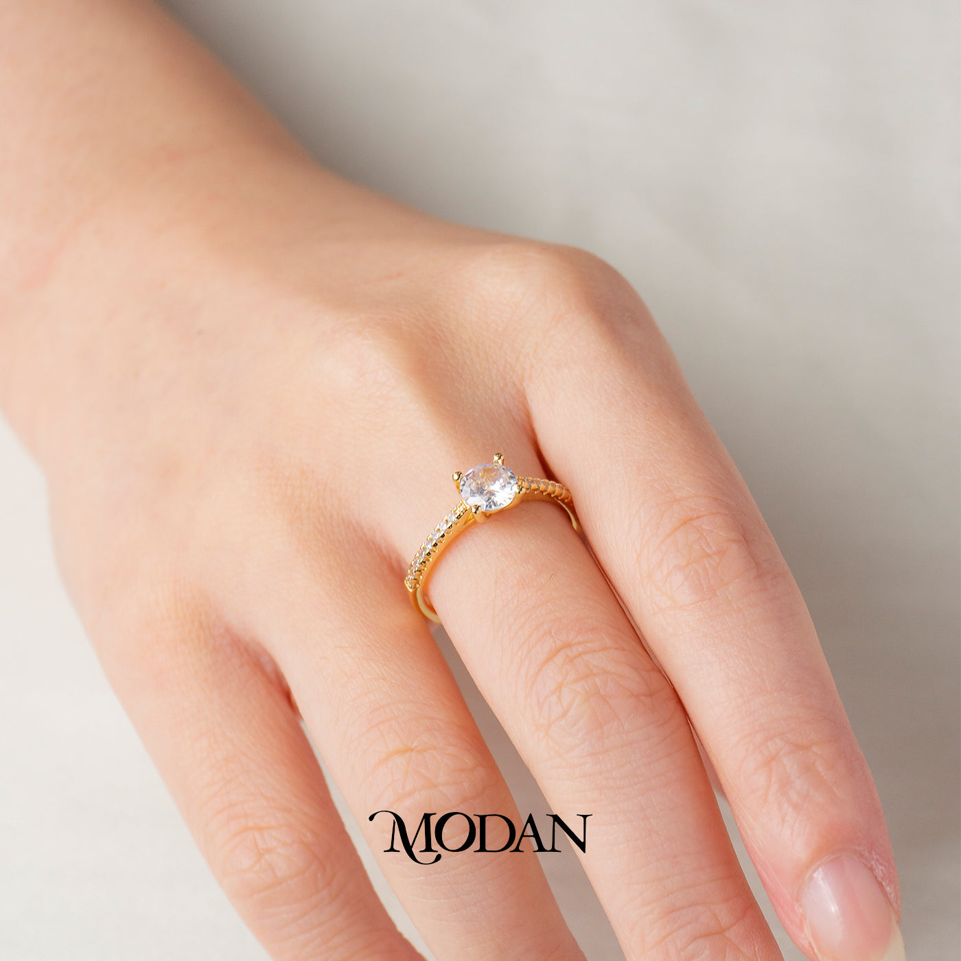 Classic Tapered Solitaire Adjustable Ring Cincin Mata Satu Mewah Ramping Hypoallergenic Gold Plated