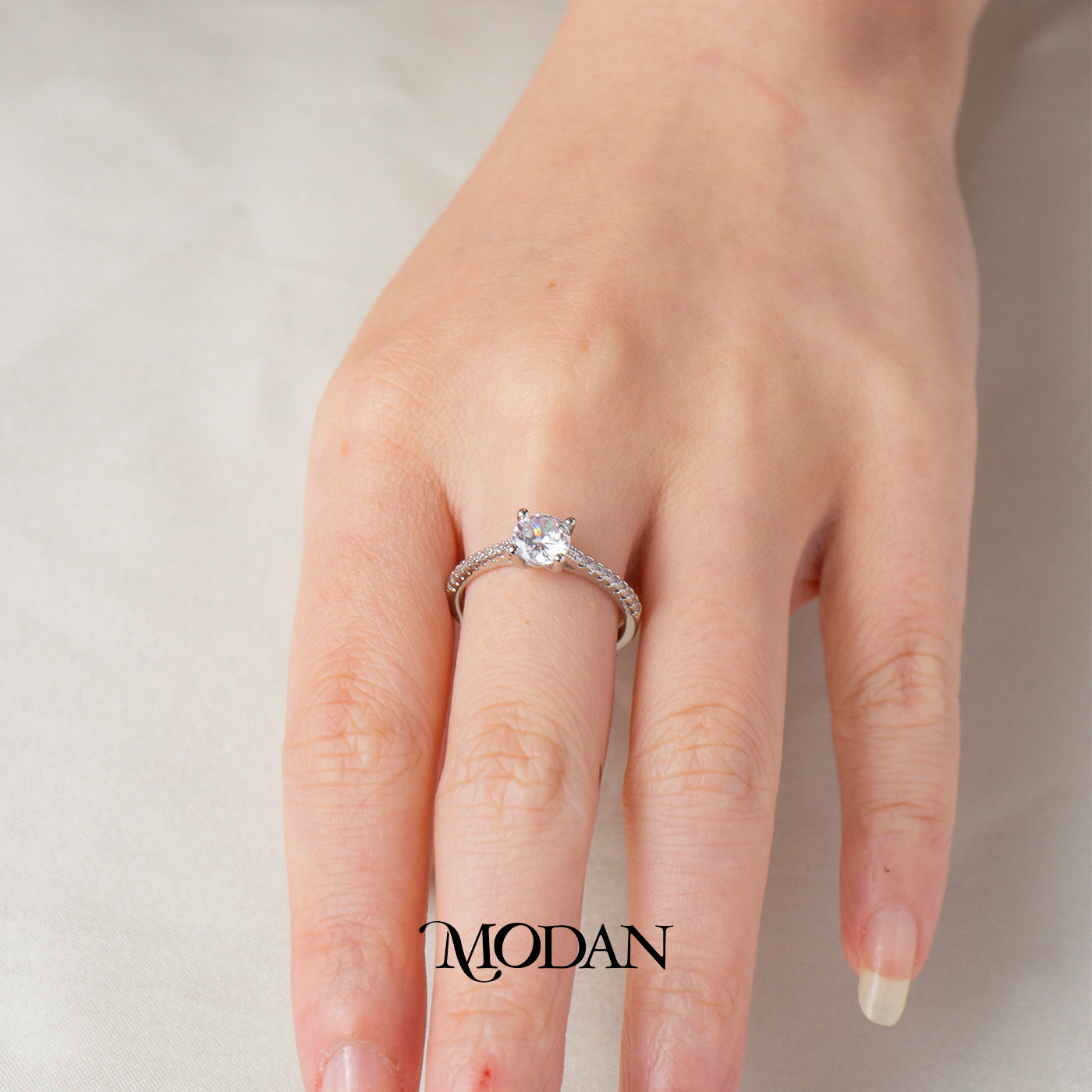 Classic Tapered Solitaire Adjustable Ring Cincin Mata Satu Mewah Ramping Hypoallergenic Gold Plated