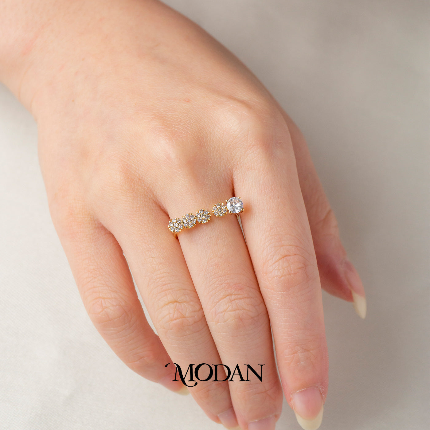 Dainty Round Solitaire Cluster Band Ring Cincin Pesta Solitaire Hypoallergenic Gold Plated
