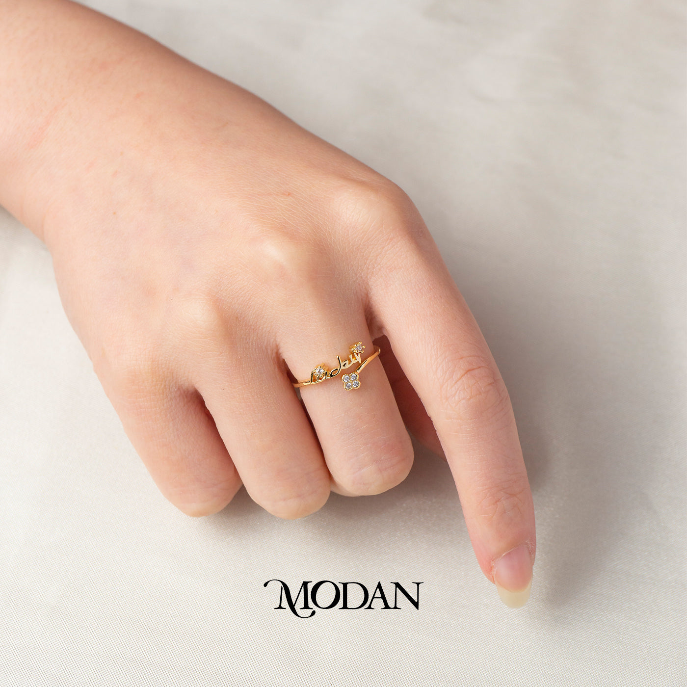 Minimalist Lucky Script Open Ring Cincin Karakter Tulisan "Lucky" Hypoallergenic Gold Plated
