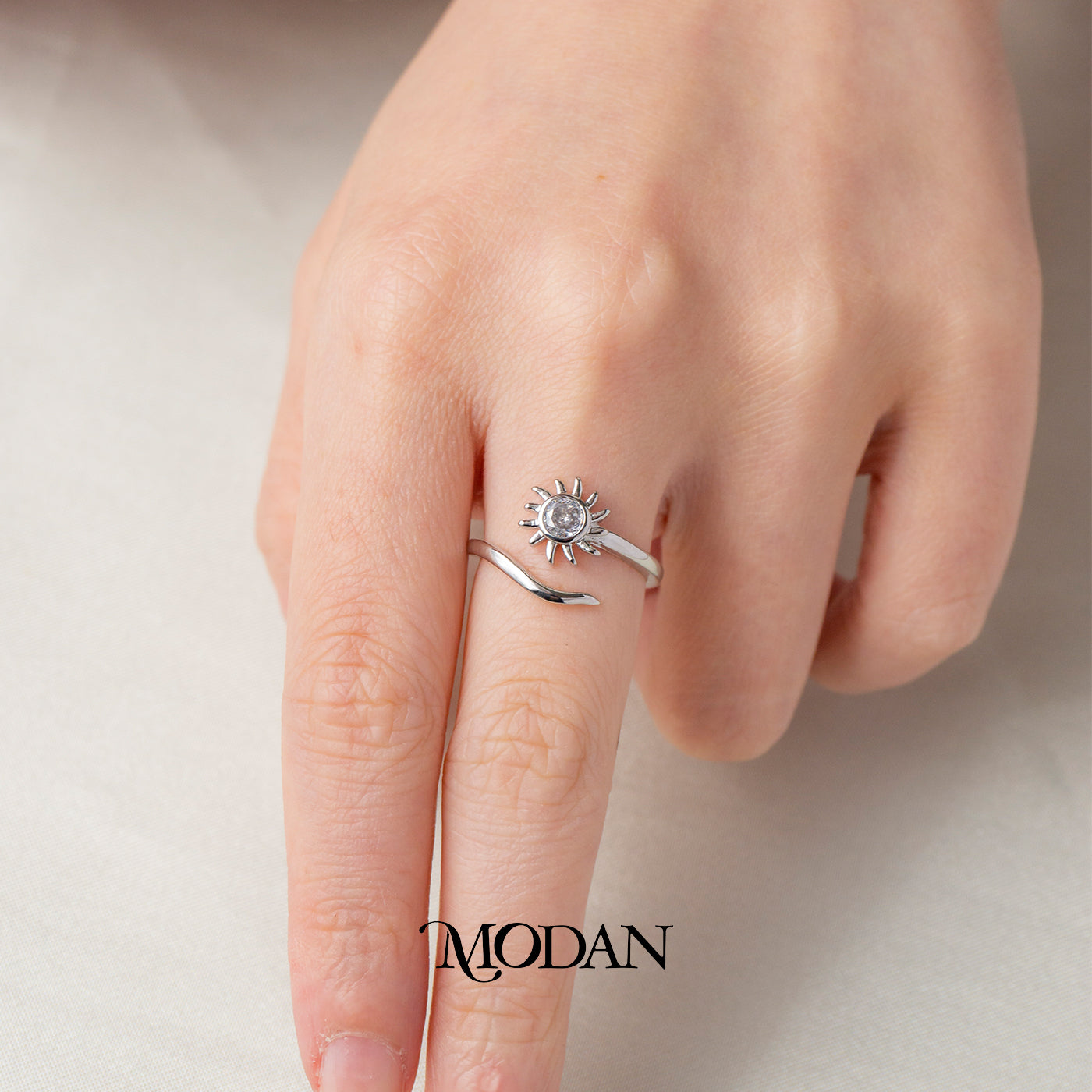 Minimalist Sun Wave Open Ring Cincin Wanita Karakter Matahari Estetik Hypoallergenic Gold Plated