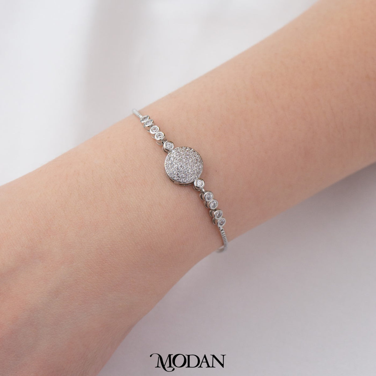Sparkling Micro Paved Round Cut Adjustable Bracelet Gelang Serut Bulat Berlian Pasir Hypoallergenic Gold Plated