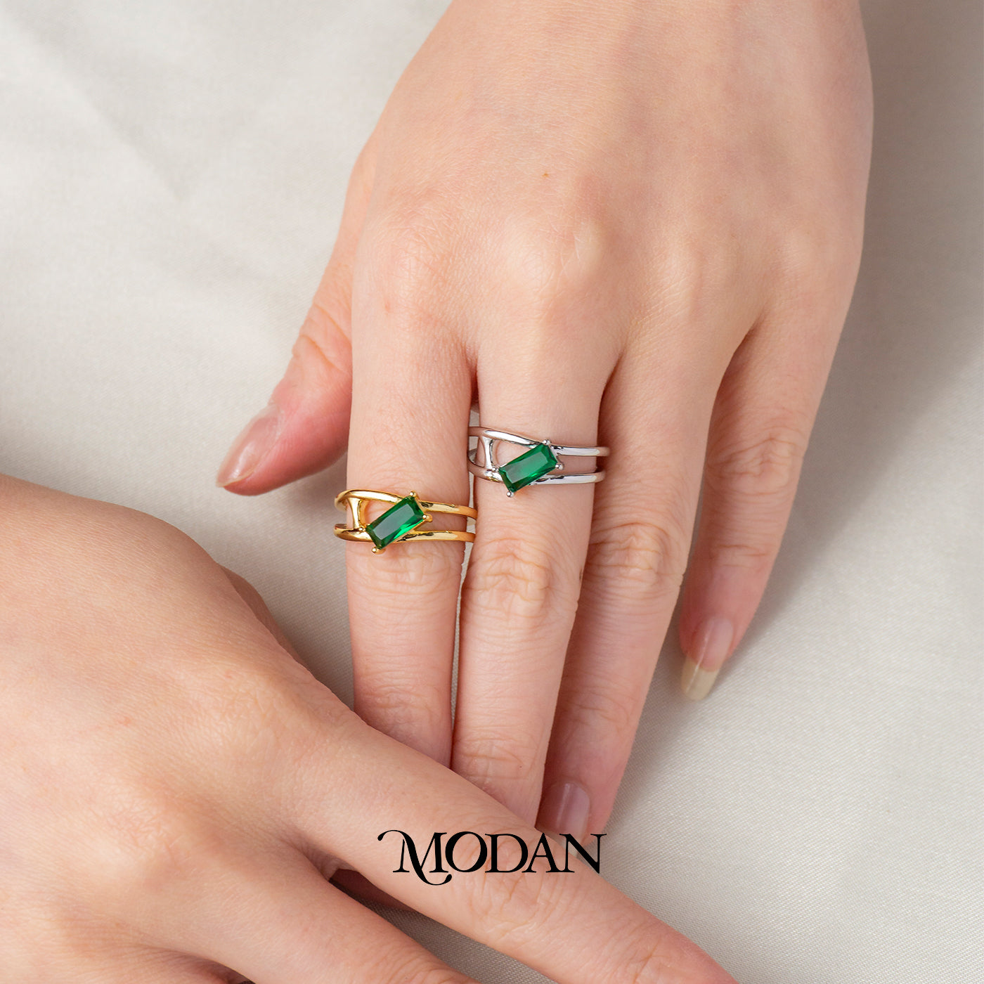 Emerald Green Baguette Double Band Split Ring Cincin Hijau Persegi 2 Lapis Hypoallergenic Gold Plated