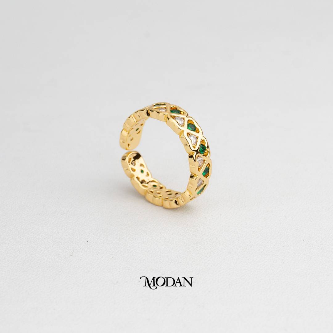 Emerald Heart Eternity Ring Cincin Eternity Hati Hijau Bentuk V Hypoallergenic Gold Plated