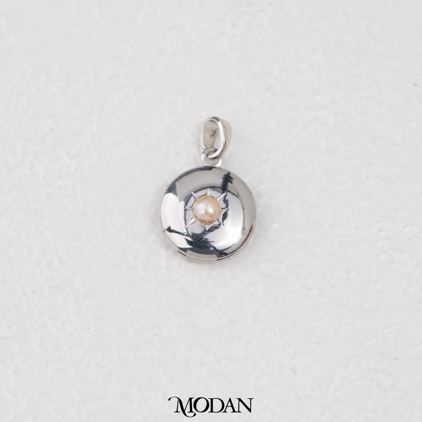 Photo Locket Pendant With Shell Pearl DIY Pendant Liontin Foto Bulat Hypoallergenic Gold Filled