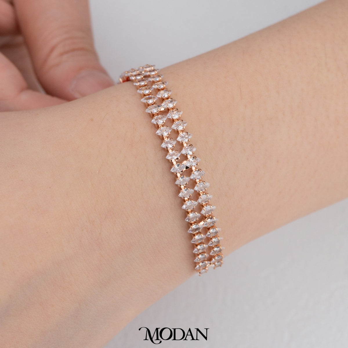 Sparkling Rosegold Marquise Adjustable Bracelet Gelang Serut Hypoallergenic Gold Plated
