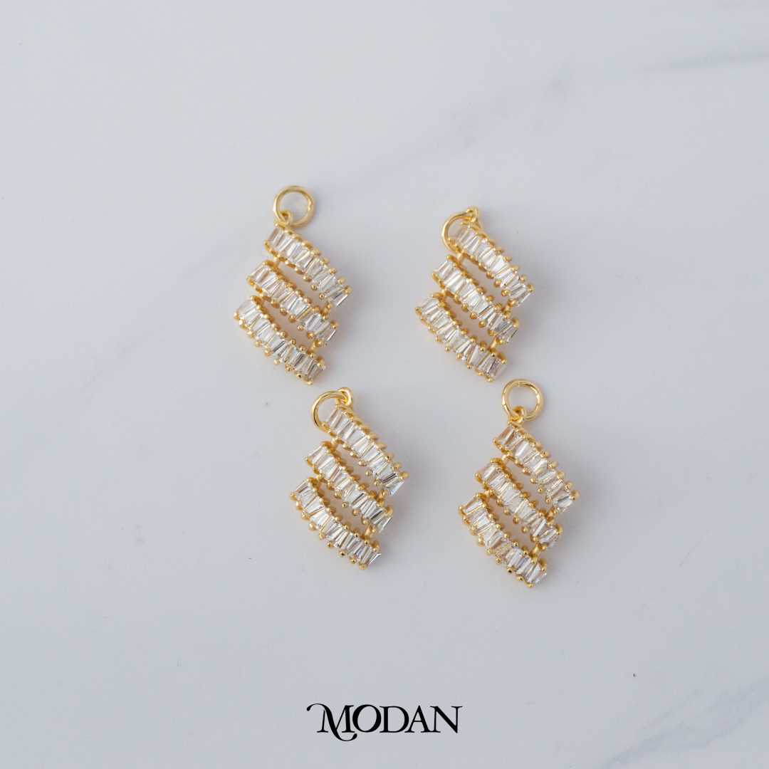 Triple Baguette Charm DIY Charm Liontin Pesta Berlian Abstrak Hypoallergenic Gold Filled
