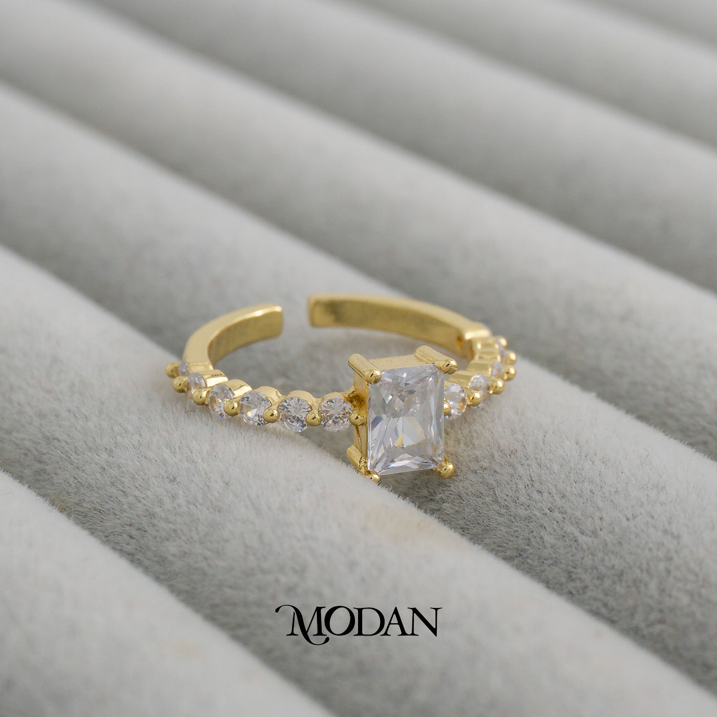 Sparkling Radiant Cut Ring Cocktail Cincin Pesta Radiant Hypoallergenic Gold Plated