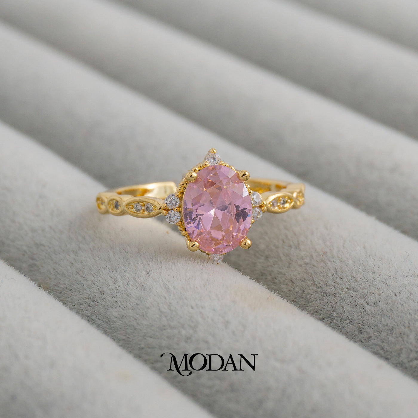 Sparkling Pink Sapphire Oval Cut Cocktail Ring Cincin Merah Muda Gold Plated