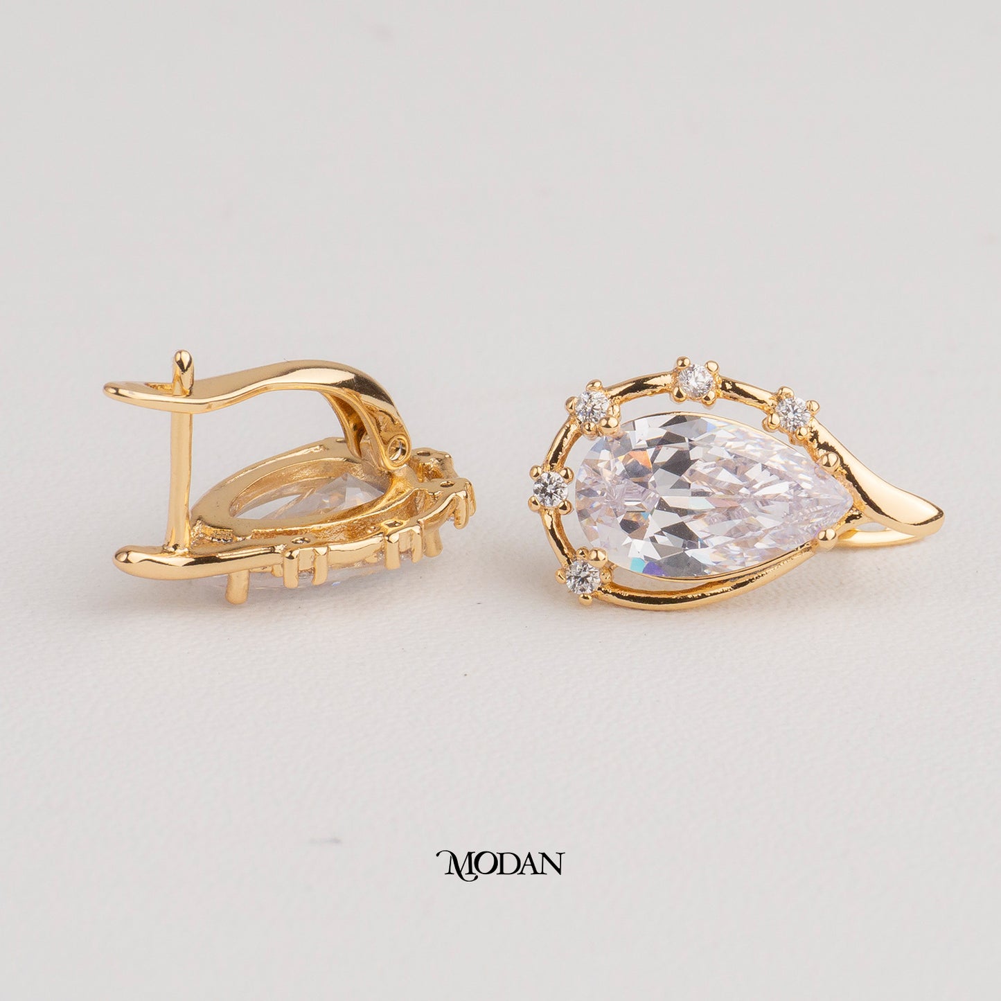 (19mm) Simple Teardrop Dotted Zirconia Hoop Earrings Anting Tetes Air Mata Hypoallergenic Gold Plated