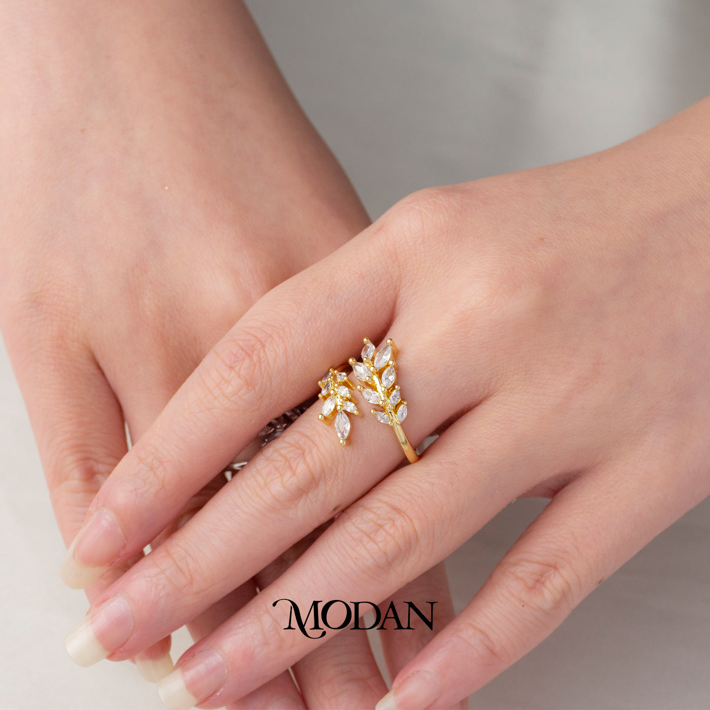 Sparkling Marquise Leaf Wrap Ring Cincin Pesta Daun Hypoallergenic Gold Plated