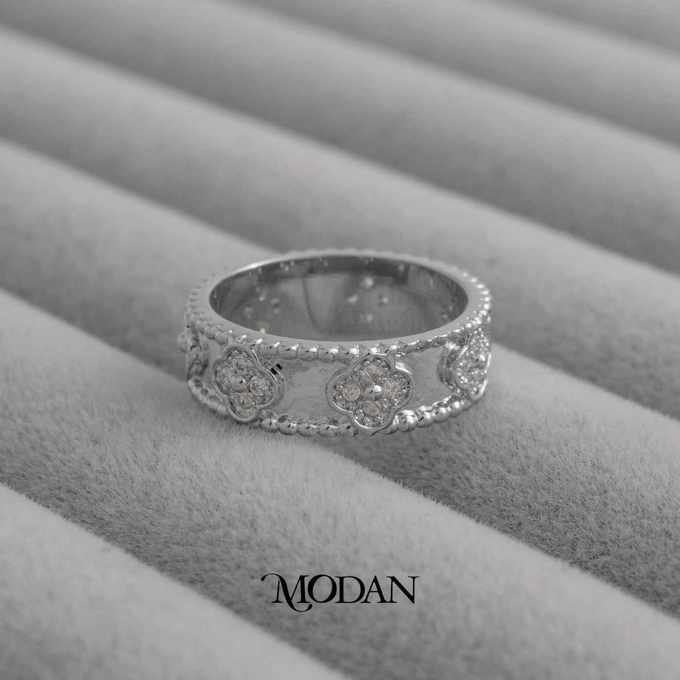 Lucky Clover Beaded Eternity Ring Cincin Motif Bunga Semanggi Hypoallergenic Gold Plated