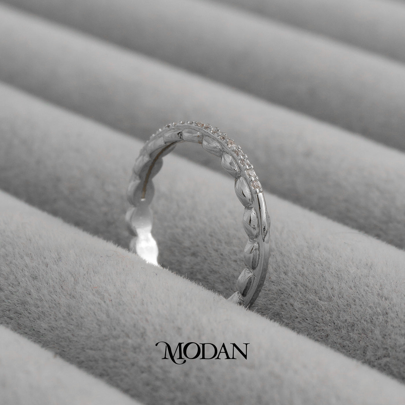 Dainty Scalloped Eternity Ring Cincin Listring Kelopak Bulat Ramping Hypoallergenic Gold Plated