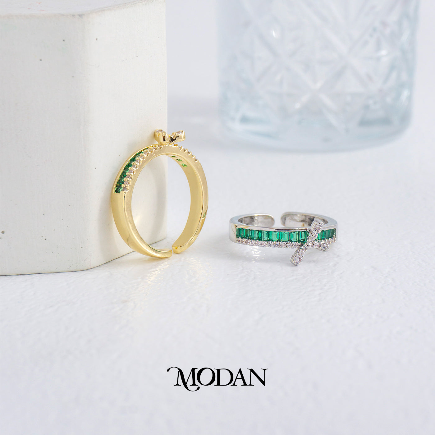 Emerald Baguette Ring Cincin Permata Hijau Kotak Hypoallergenic Gold Plated