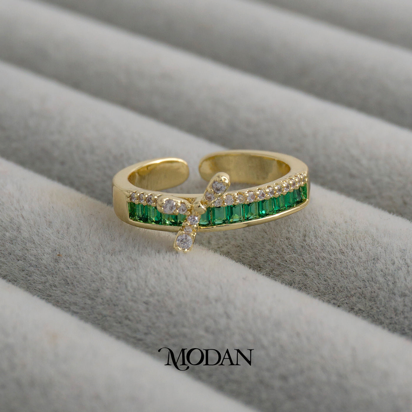 Emerald Baguette Ring Cincin Permata Hijau Kotak Hypoallergenic Gold Plated