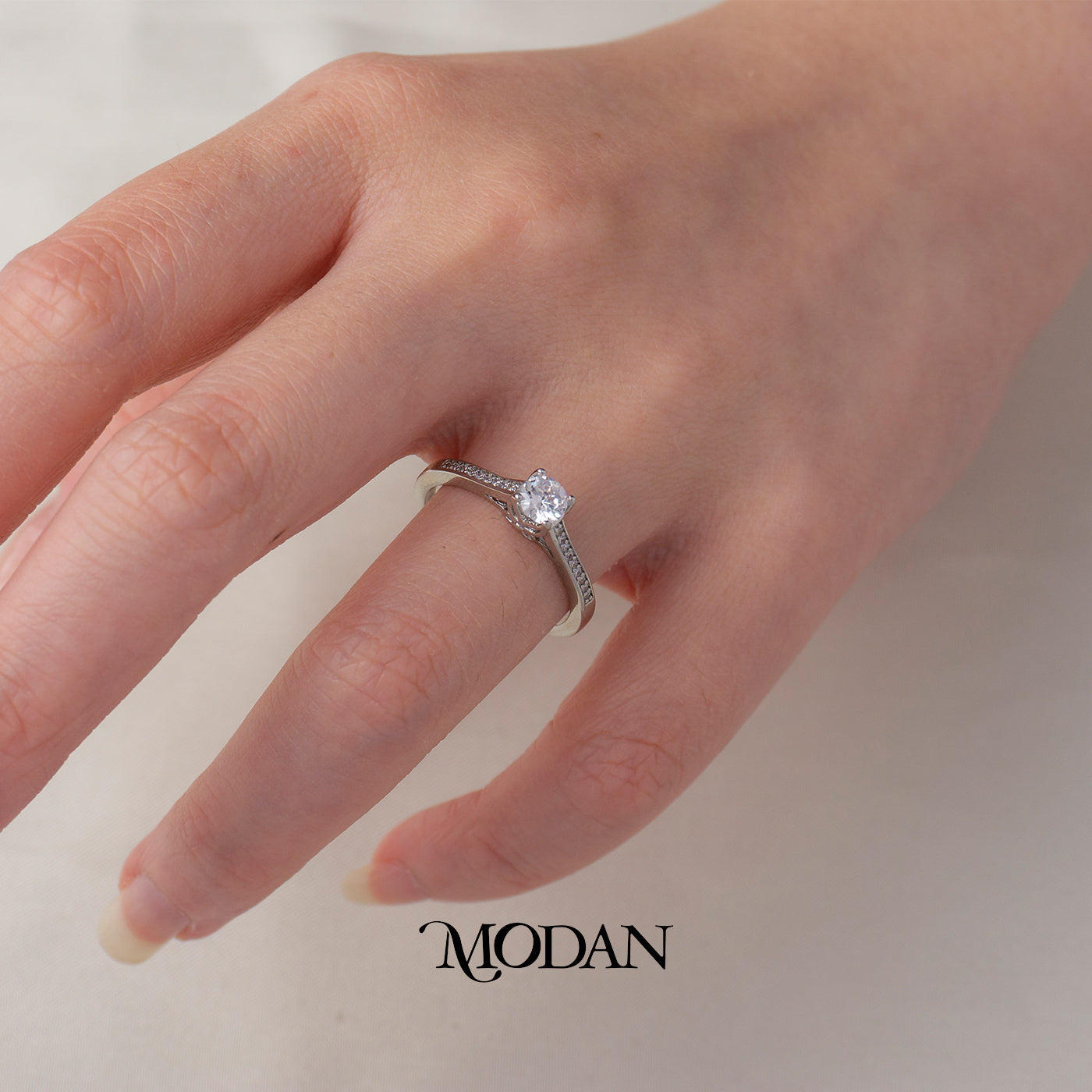 Classic Moissanate Wedding Ring Cincin Kawin Klasik Zirconia Hypoallergenic Gold Plated
