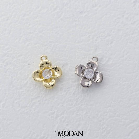 Mini Solitaire Clover Charm DIY Charm Liontin Daun Semanggi Keberuntungan Hypoallergenic Gold Plated