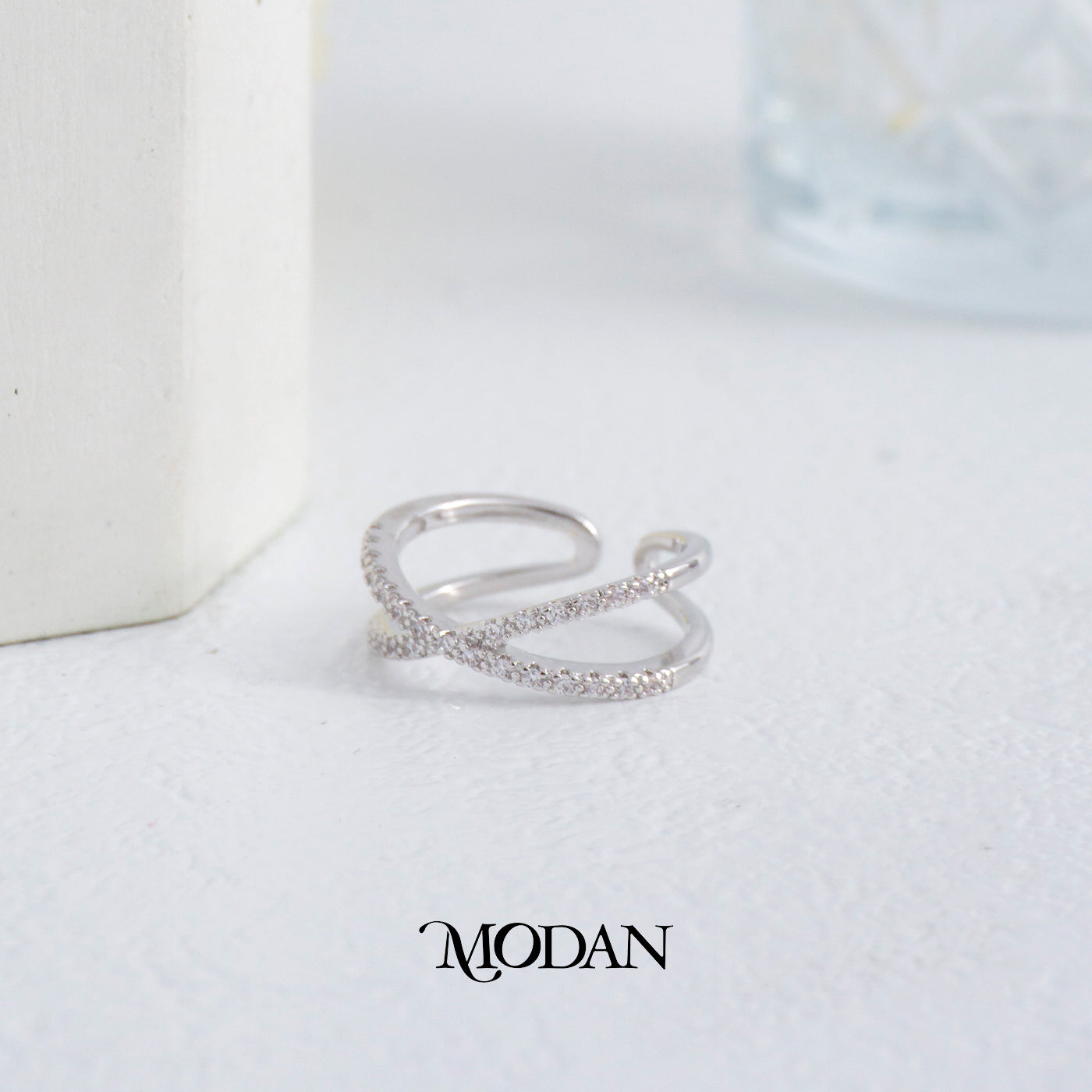 Elegant Cross X Ring Cincin Bentuk X Pesta Hypoallergenic Triple White Gold Filled