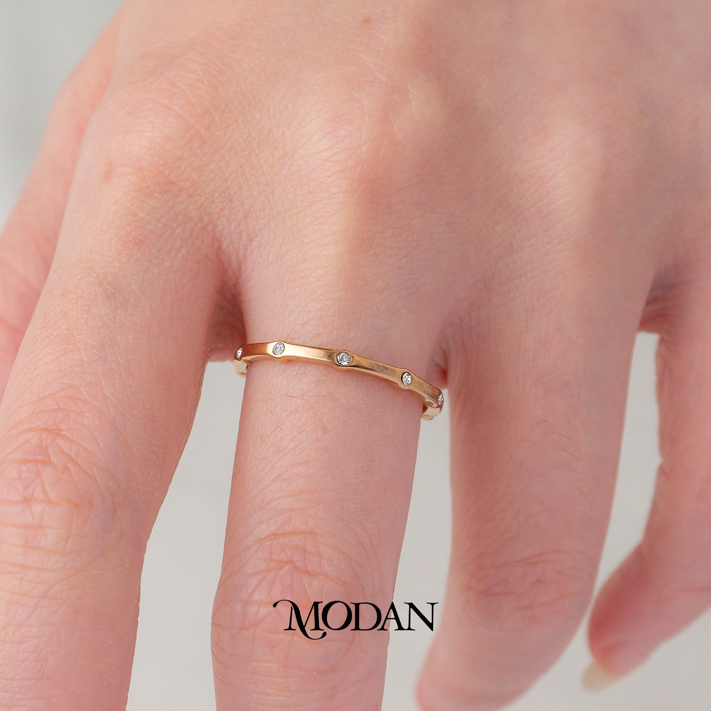 Dainty Zircon Eternity Ring Cincin Tipis Permata Minimalis Hypoallergenic Stainless Steel