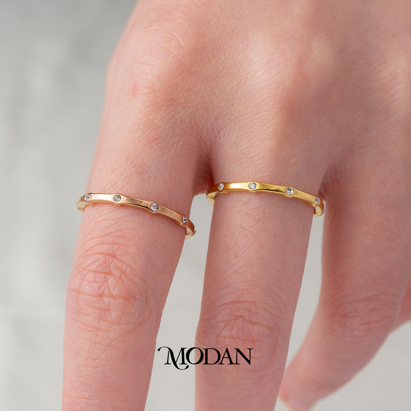 Dainty Zircon Eternity Ring Cincin Tipis Permata Minimalis Hypoallergenic Stainless Steel