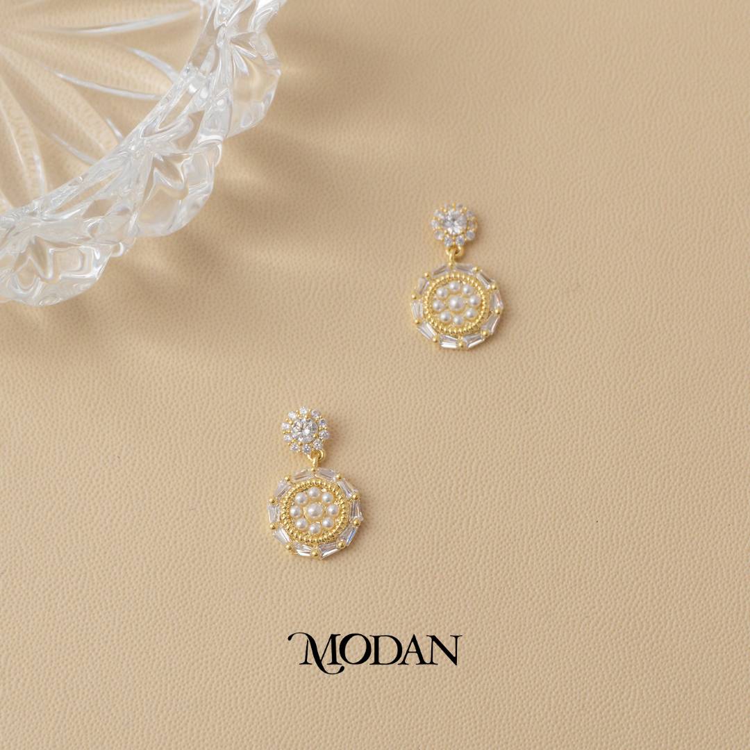 (19mm) Sparkling Round Shell Pearl Baguette Zirconia Drop Stud Earrings Anting Bulat Hypoallergenic Gold Plated