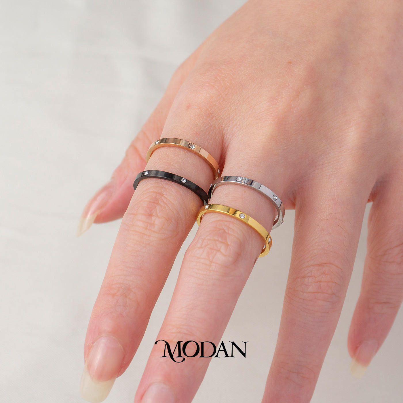 (1 Set Isi 4) Tricolor Triple Layer Band Ring Cincin 3 Warna Minimalis Hypoallergenic Stainless Steel