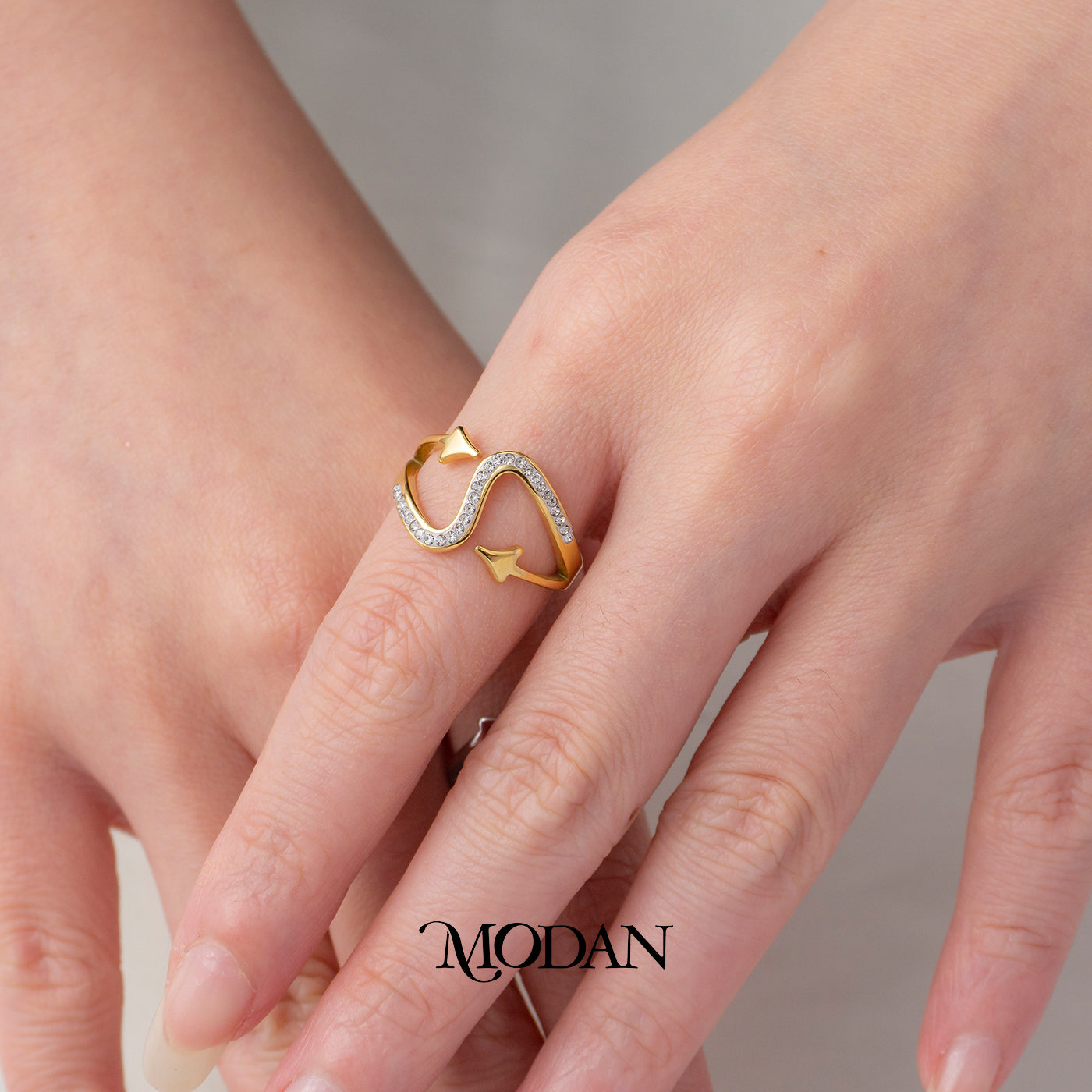 Wave Arrow Zircon Ring Cincin Gelombang Ujung Panah Hypoallergenic Stainless Steel