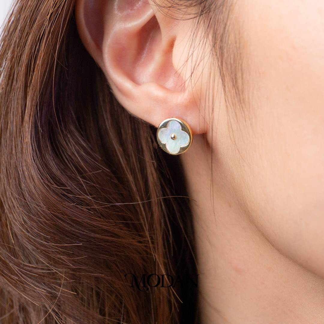 Mother of Pearl Round Lucky Clover Stud Earrings Anting Daun Keberuntungan Hypoallergenic Gold Filled