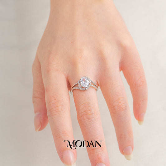 Graceful Oval Solitaire Halo Ring Cincin Oval Pesta Hypoallergenic Gold Plated