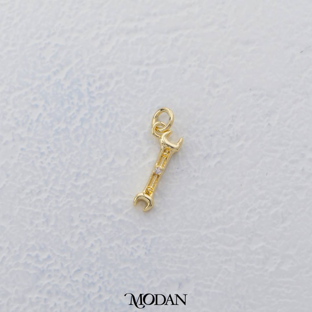 Mini Golden Spanner Charm DIY Charm Liontin Kunci Kecil Hypoallergenic Gold Filled