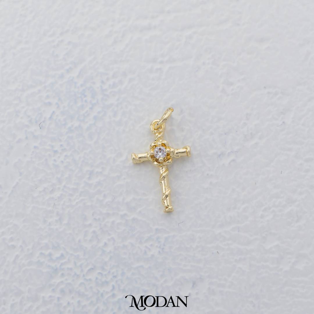 Dainty Solitaire Religious Cross Charm DIY Liontin Salib Berlian Mata Satu Hypoallergenic Gold Filled