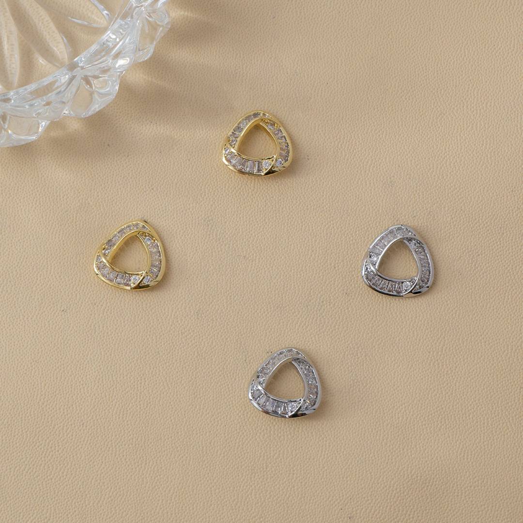 (14mm) Sparkling Baguette Zirconia Triangle Hoop Earrings Anting Segitiga Hypoallergenic Gold Plated